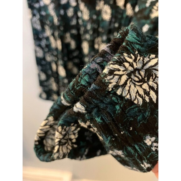 Old Navy Boho Floral Pheasant Blouse Black/Green/White Size Large - Picture 7 of 8